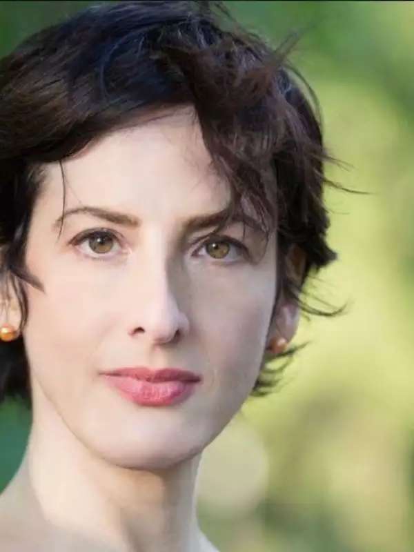 Marjorie Folkman Headshot